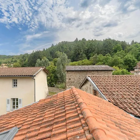 Maison Marinette - Jolie Maison Au Calme En Plein Centre * Chateldon