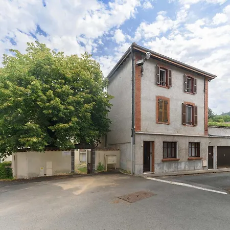 Maison Marinette - Jolie Maison Au Calme En Plein Centre * Chateldon